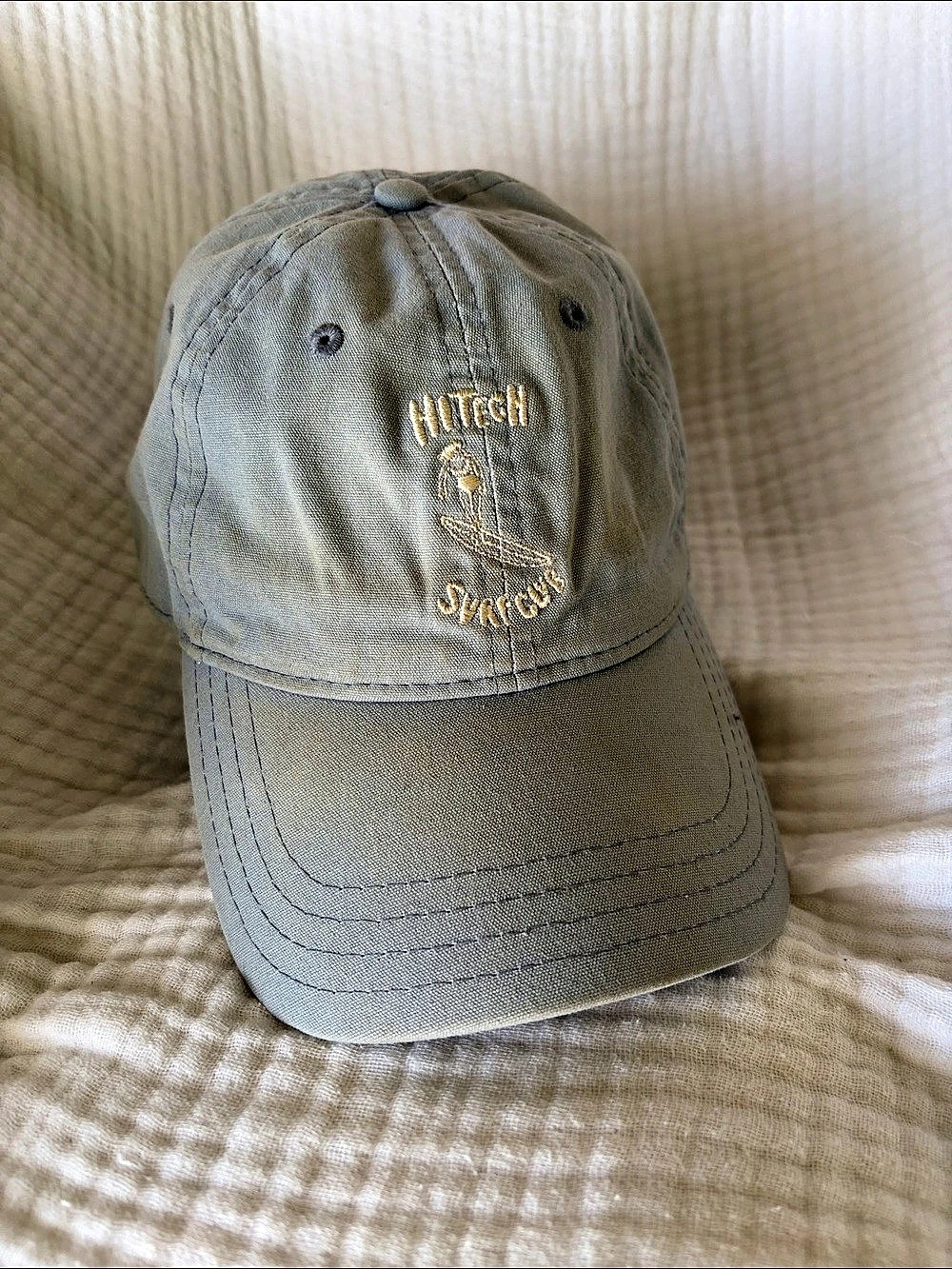 Hitech Maui Embroidered Baseball Cap in Gray